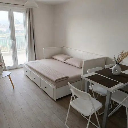 Grove And Apts Apartman
